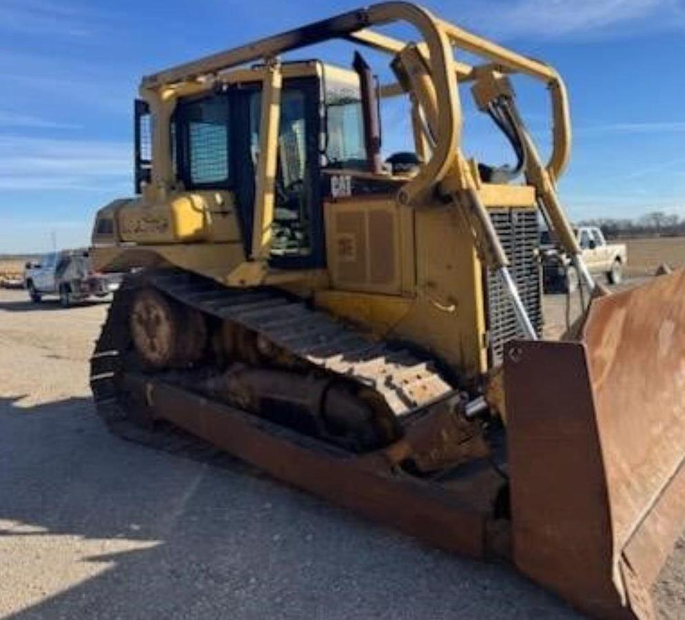 Used 2001 Caterpillar D6R XL Dozer