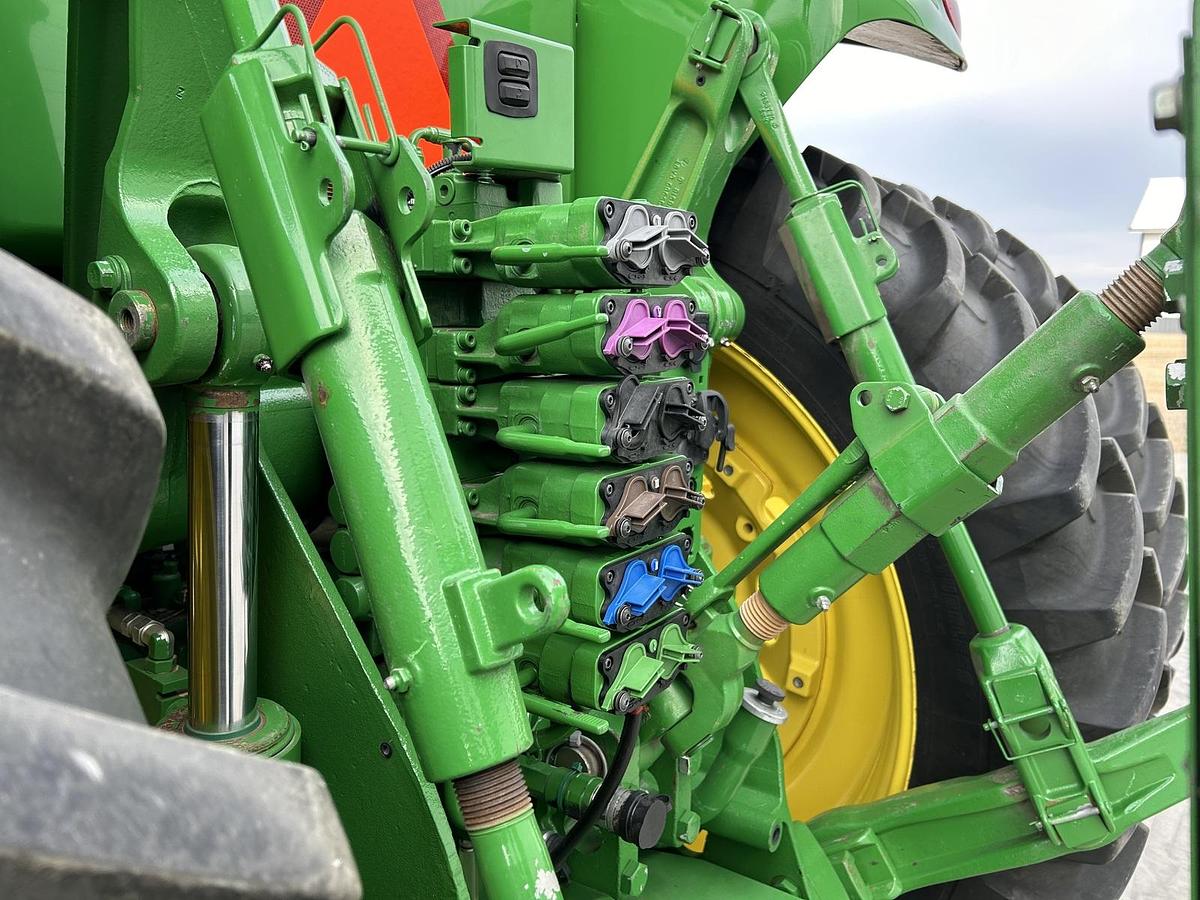 Used 2013 John Deere 8285R