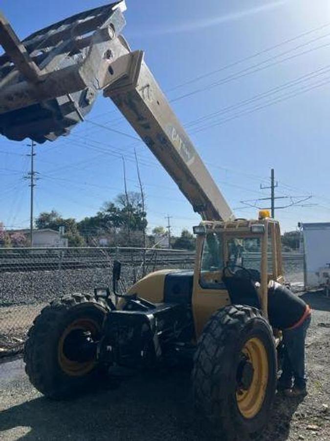 Used 2007 CATERPILLAR TL642
