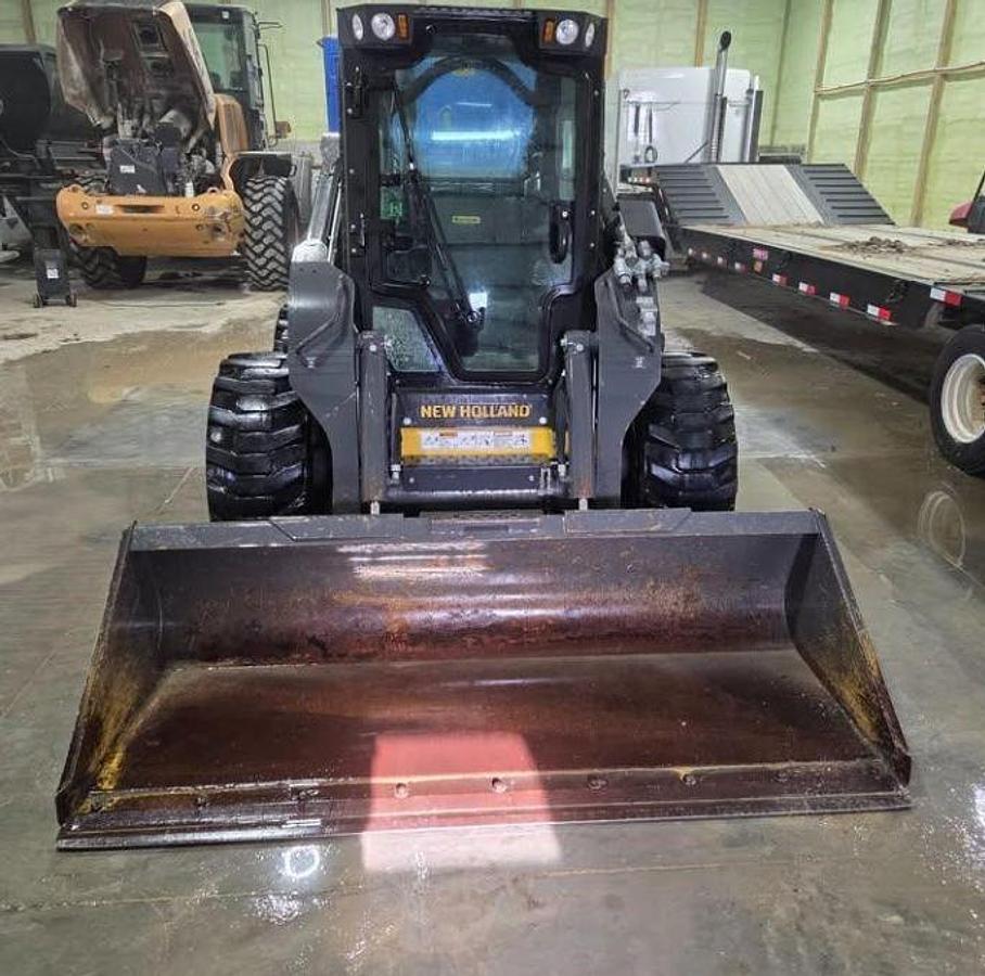 Used 2022 New Holland L334