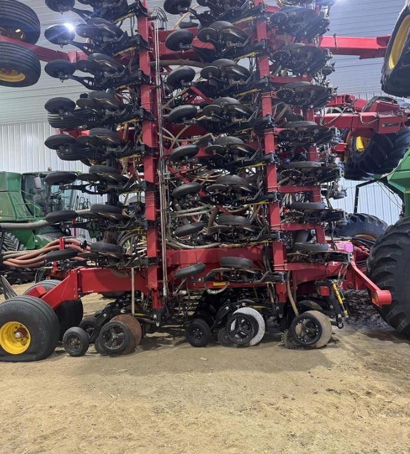 Used 2018 Bourgault 3820-60 & 2021 9950 Cart