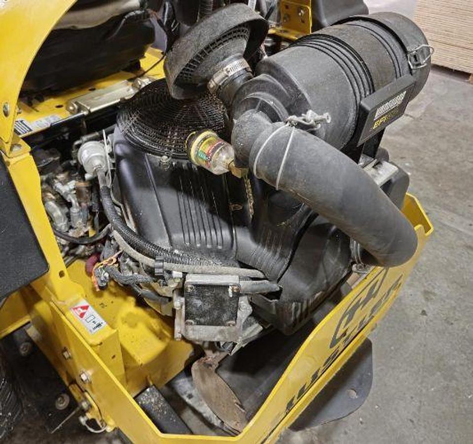 Used 2017 Hustler Super 104