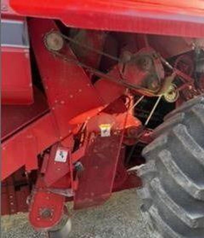 Used 2006 CASE IH 2377 Combine