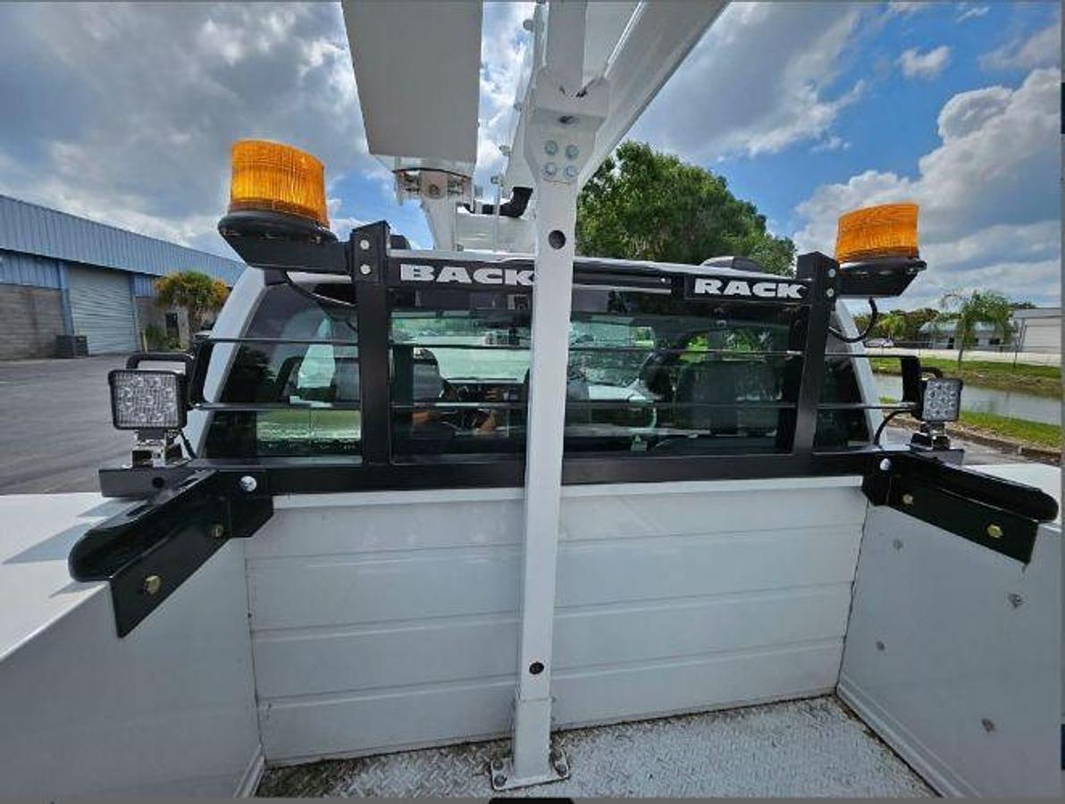 Used 2023 Ford F550 With Mounted On 2023 Axionlift AT4313L