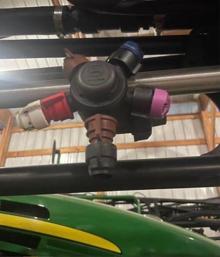 Used 2012 JOHN DEERE 4730 Self Propelled Sprayer