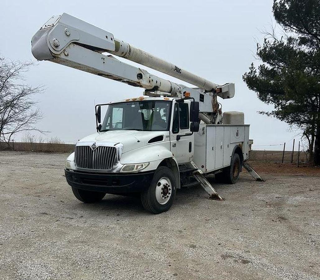 Used 2008 ALTEC AA755MH MOUNTED ON 2008 INTERNATIONAL DURASTAR 4300