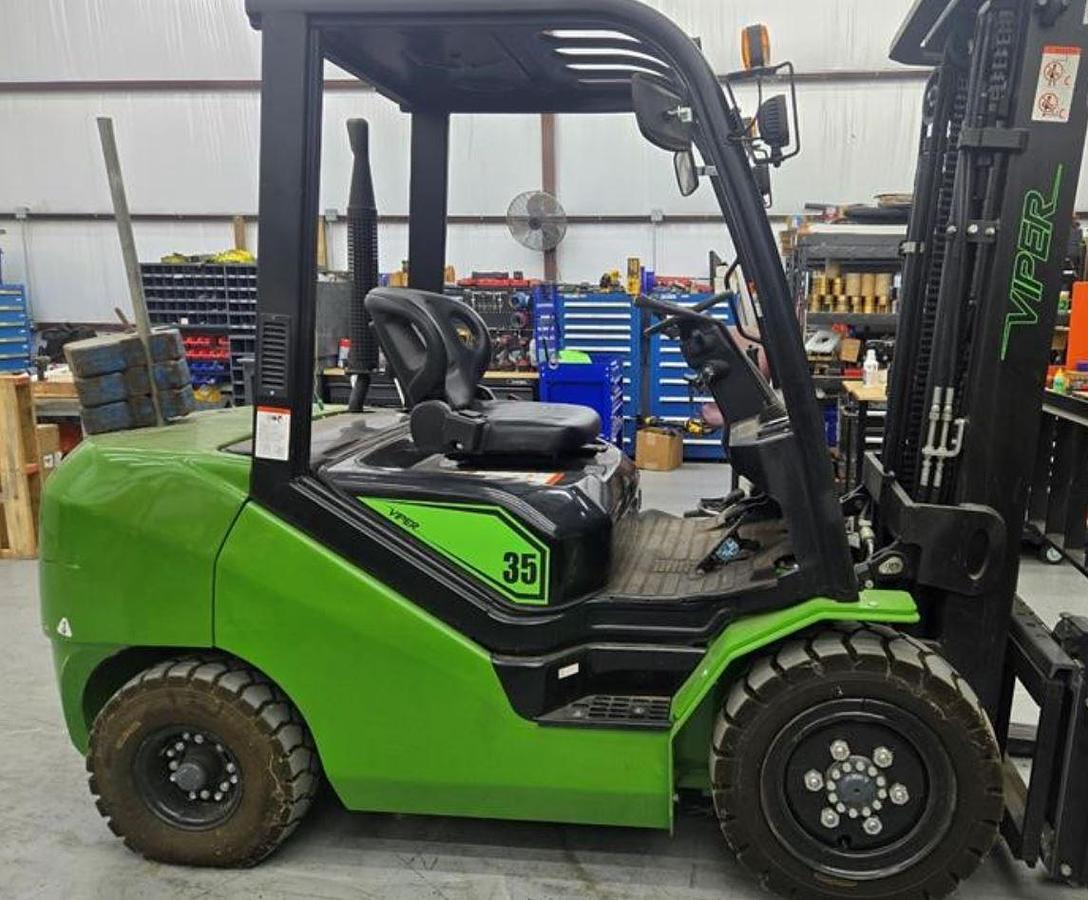 Used 2022 Viper FD35