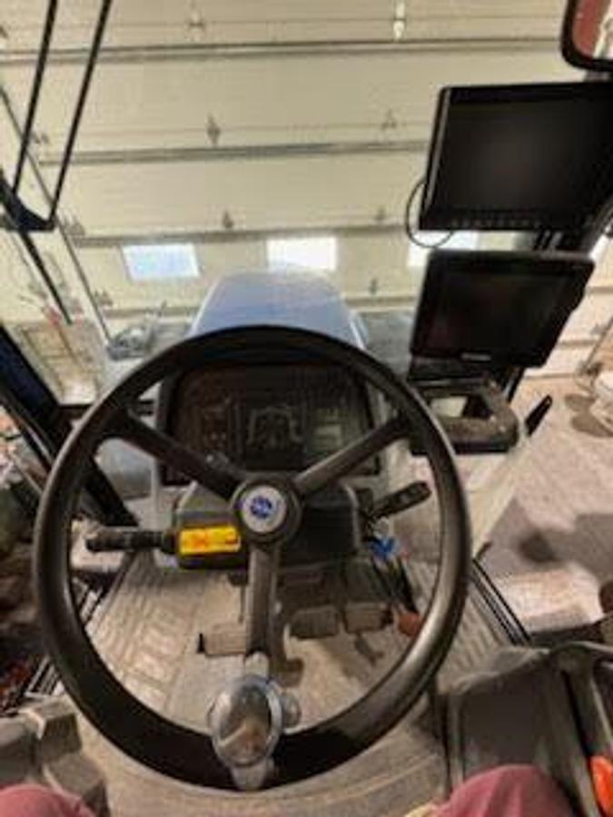 Used 2003 NEW HOLLAND TM140