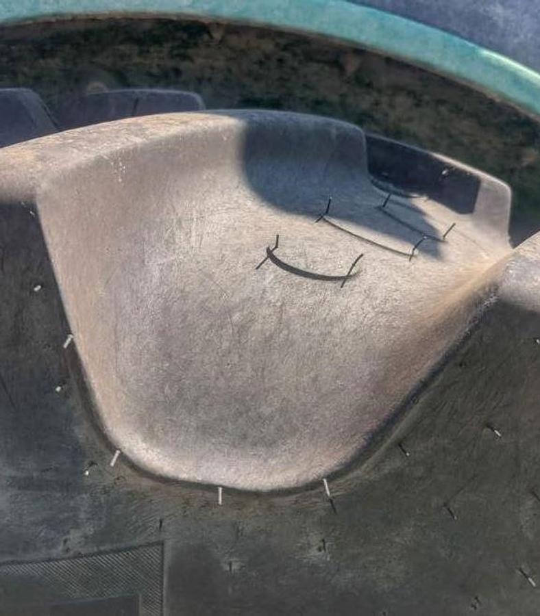 Used 2009 JOHN DEERE 5065M Tractor