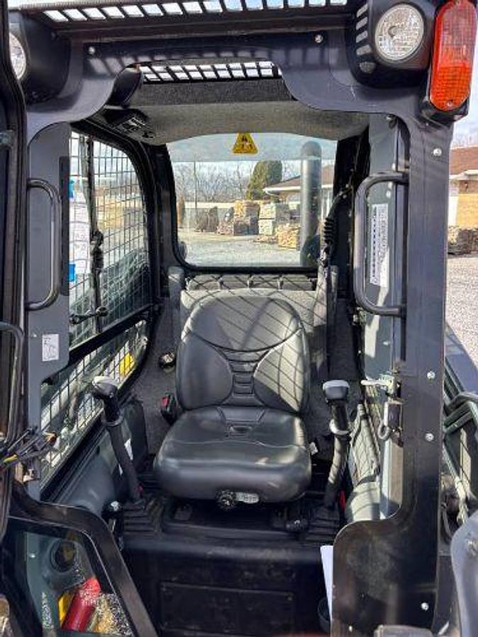 Used 2014 NEW HOLLAND l218 Skid Steer Loader
