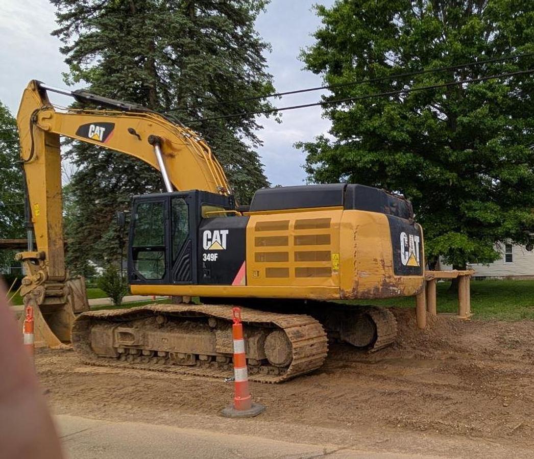 Used 2017 Caterpillar 349FL