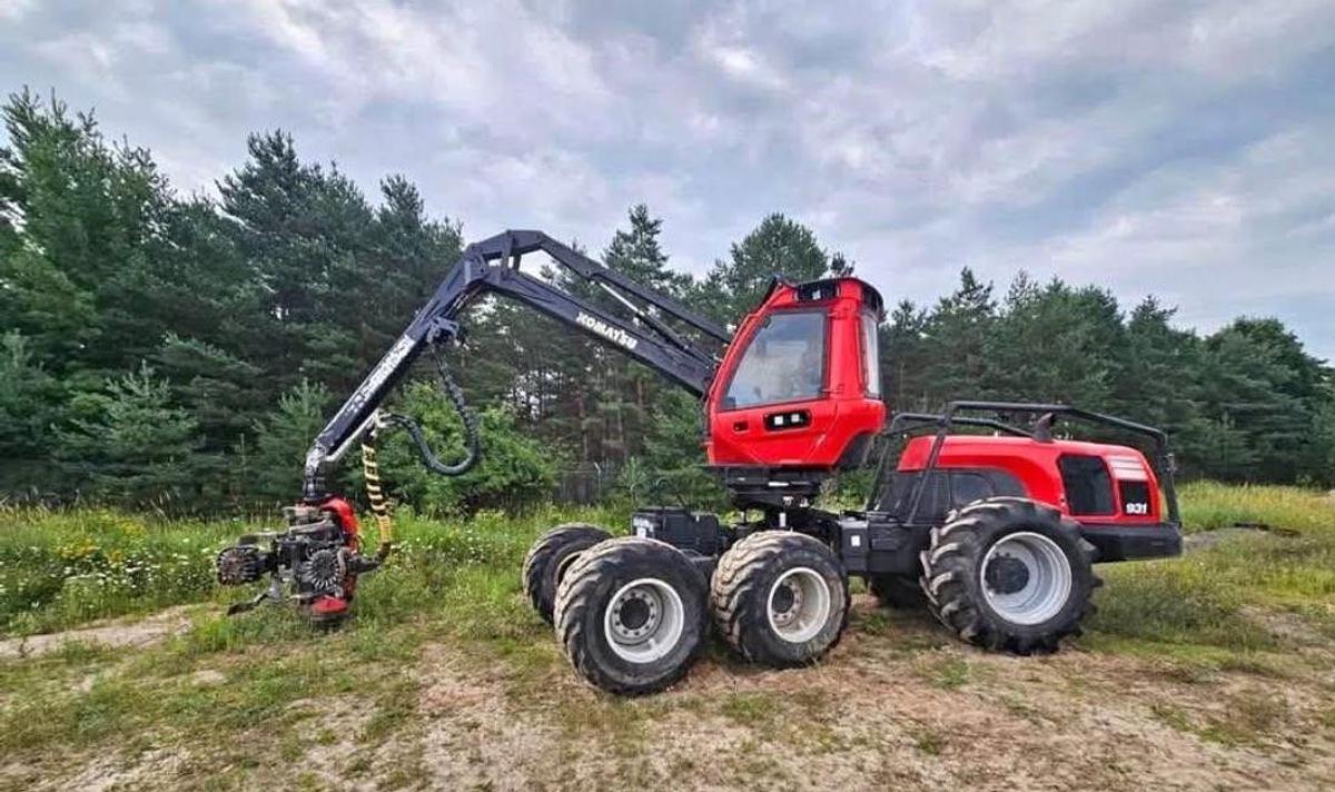 Used 2016 KOMATSU 931