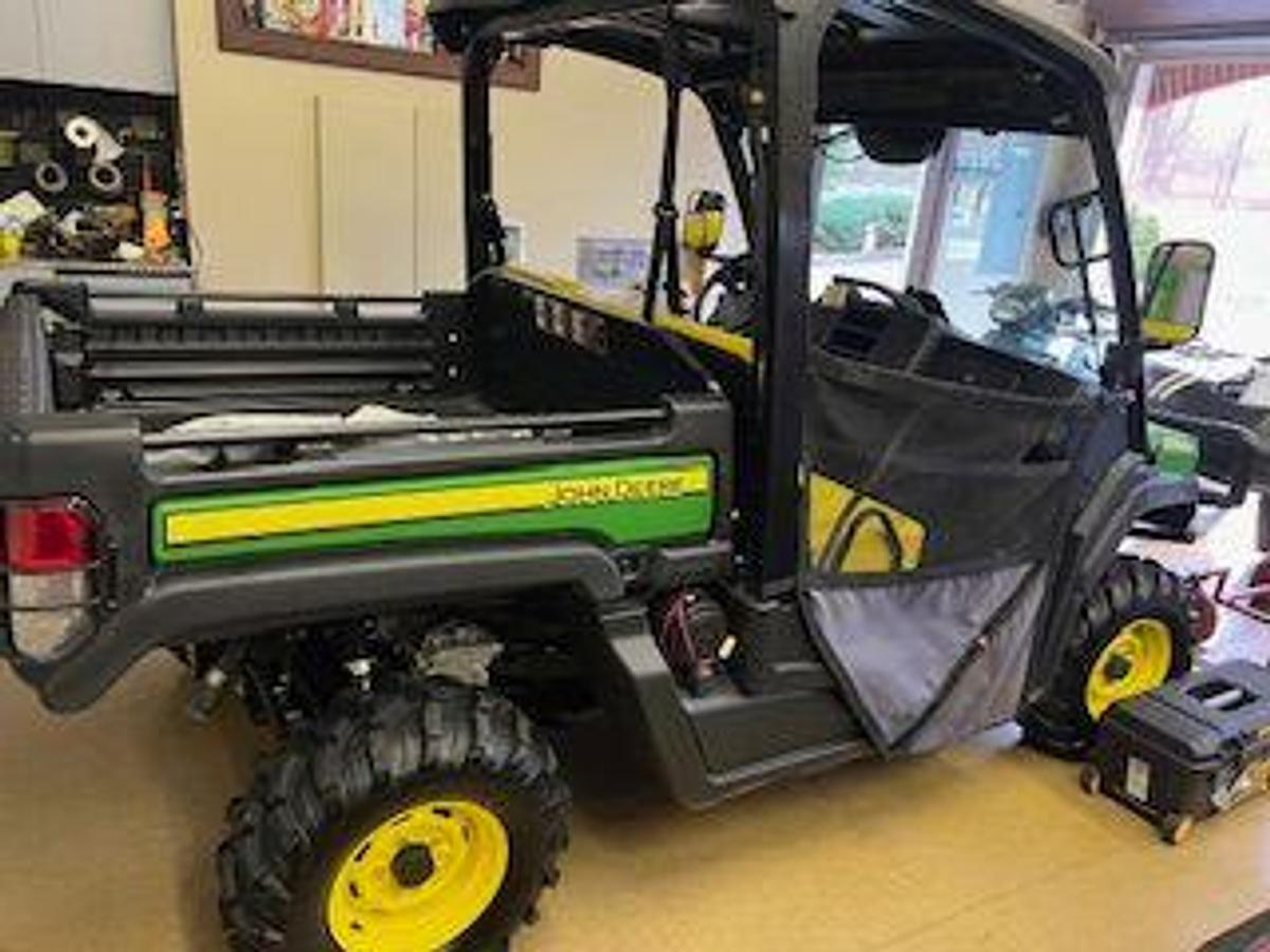 Used 2018 JOHN DEERE XUV835M