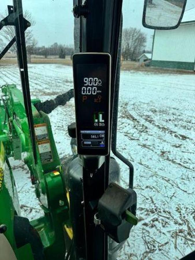 Used 2021 JOHN DEERE 5115R