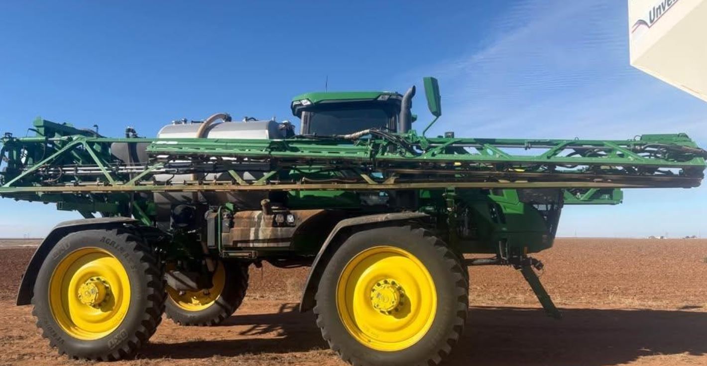 Used 2023 JOHN DEERE 616R