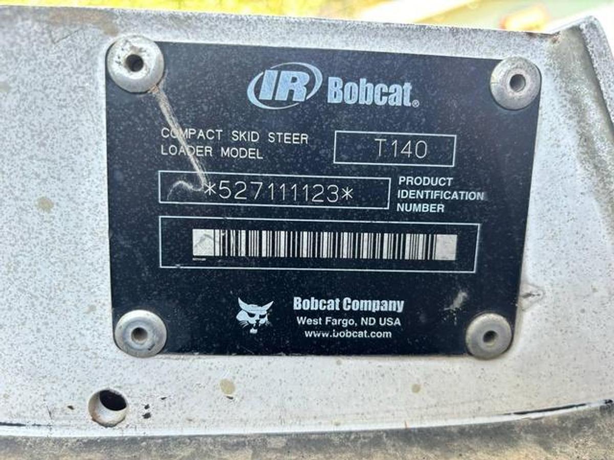 Used 2006 Bobcat Skid steer T-140