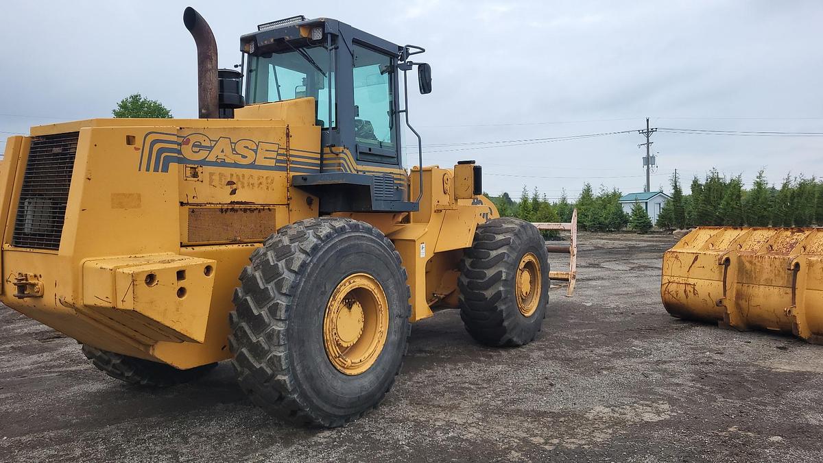 Used 2001 Case 821C Wheel Loader