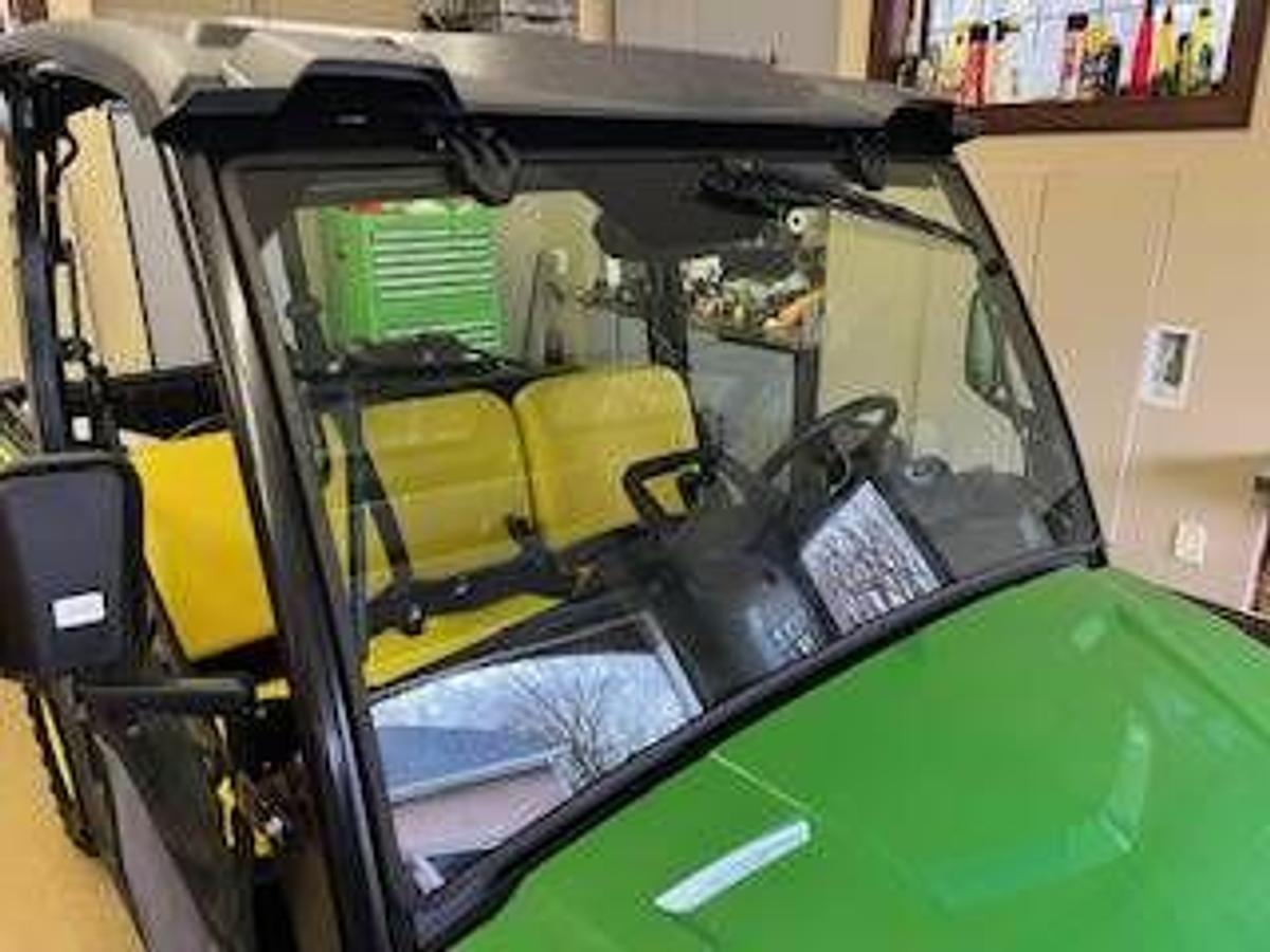 Used 2018 JOHN DEERE XUV835M