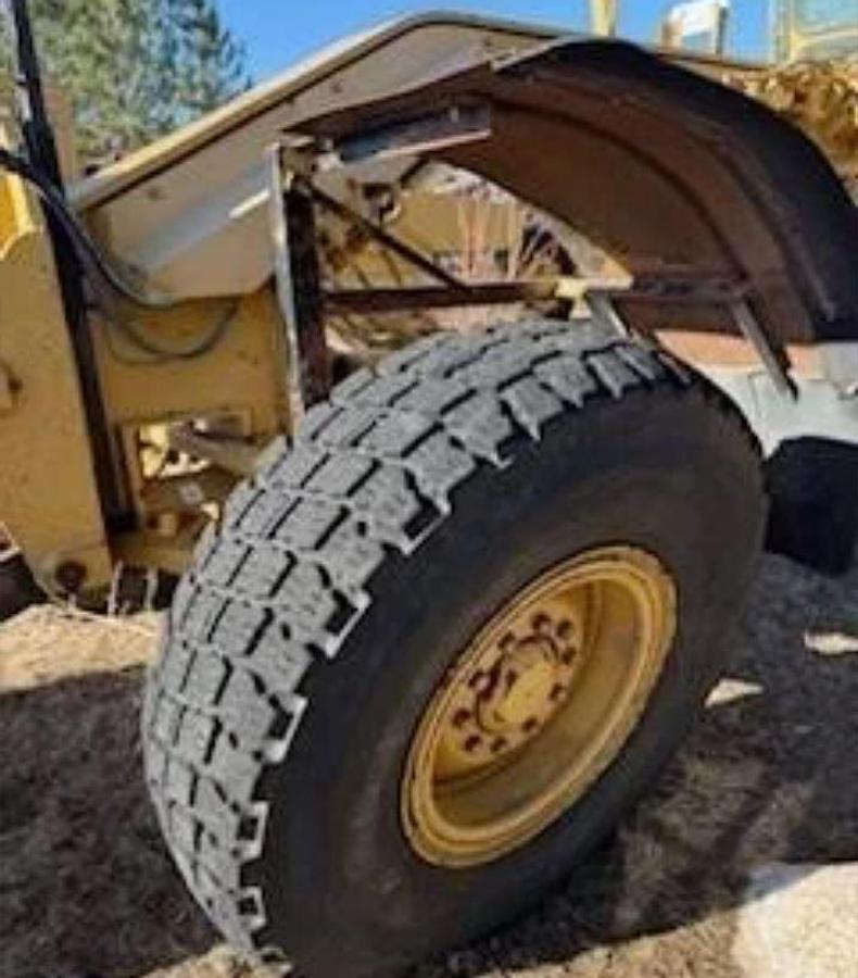 Used 1995 CATERPILLAR 140G