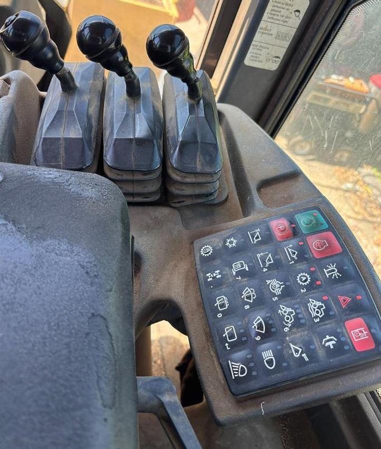 Used 2012 Deere 624K