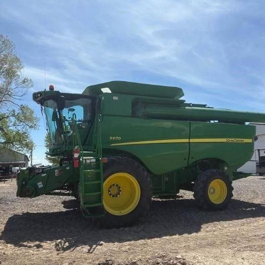 Used 2012 JOHN DEERE S670 Combine
