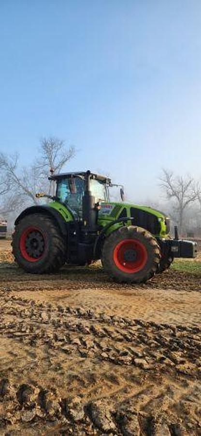 Used 2020 CLAAS Axion 940