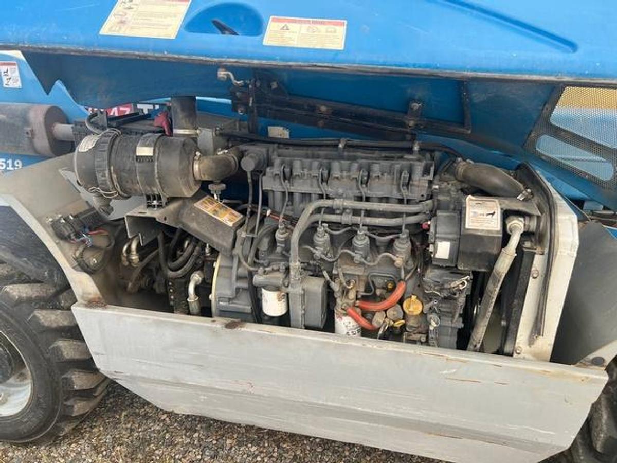 Used 2012 Genie GTH 5519