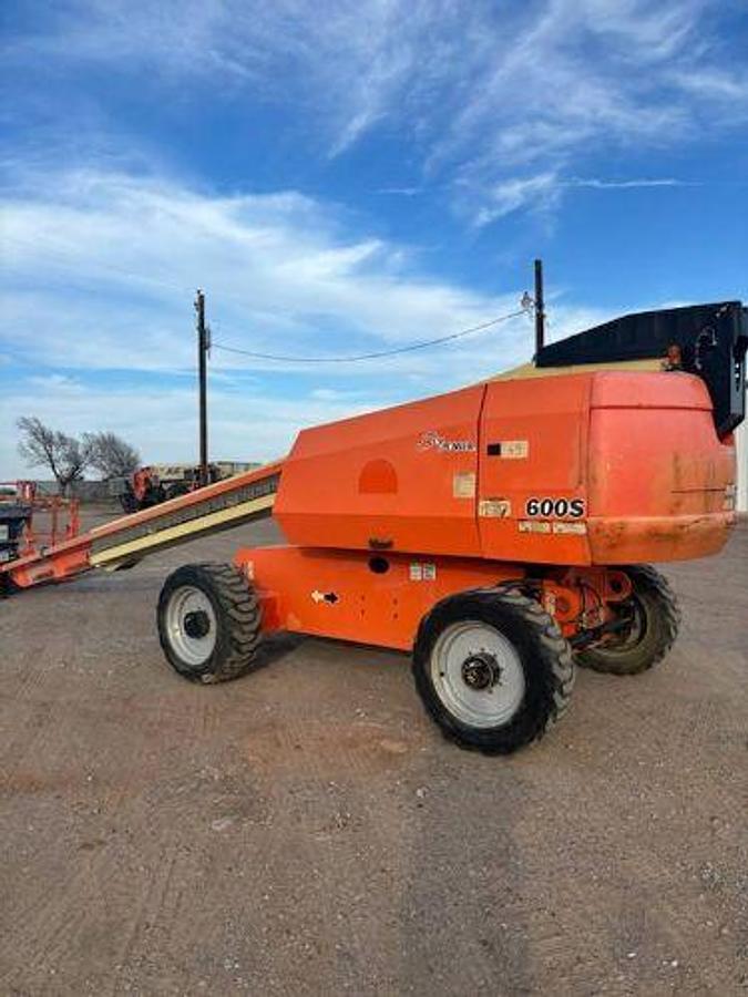 Used 2017 JLG 600S