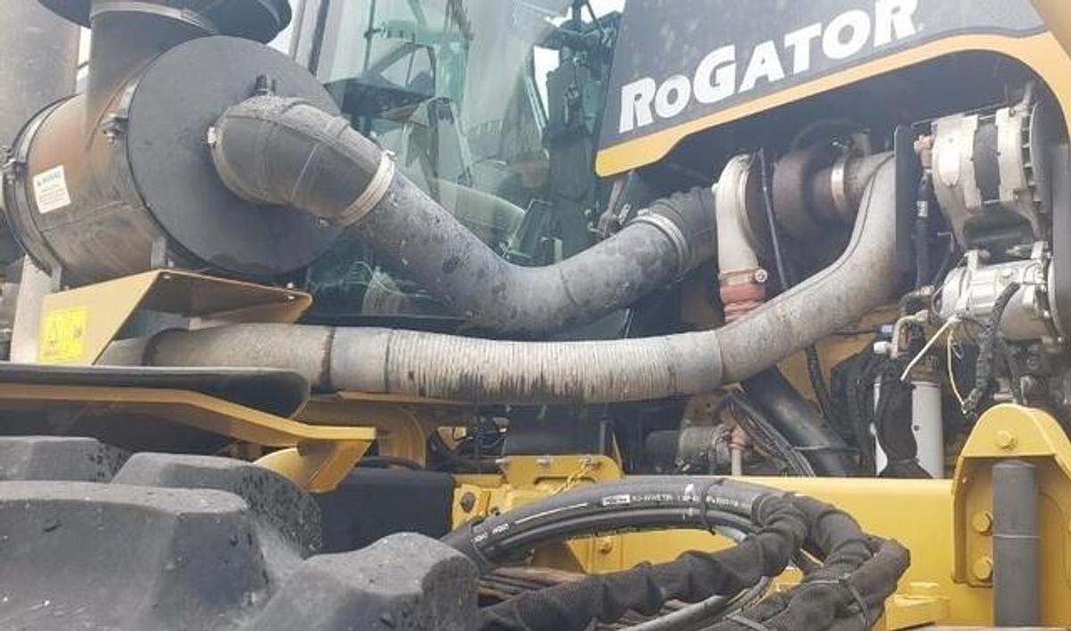 Used 2004 AG-CHEM ROGATOR 864