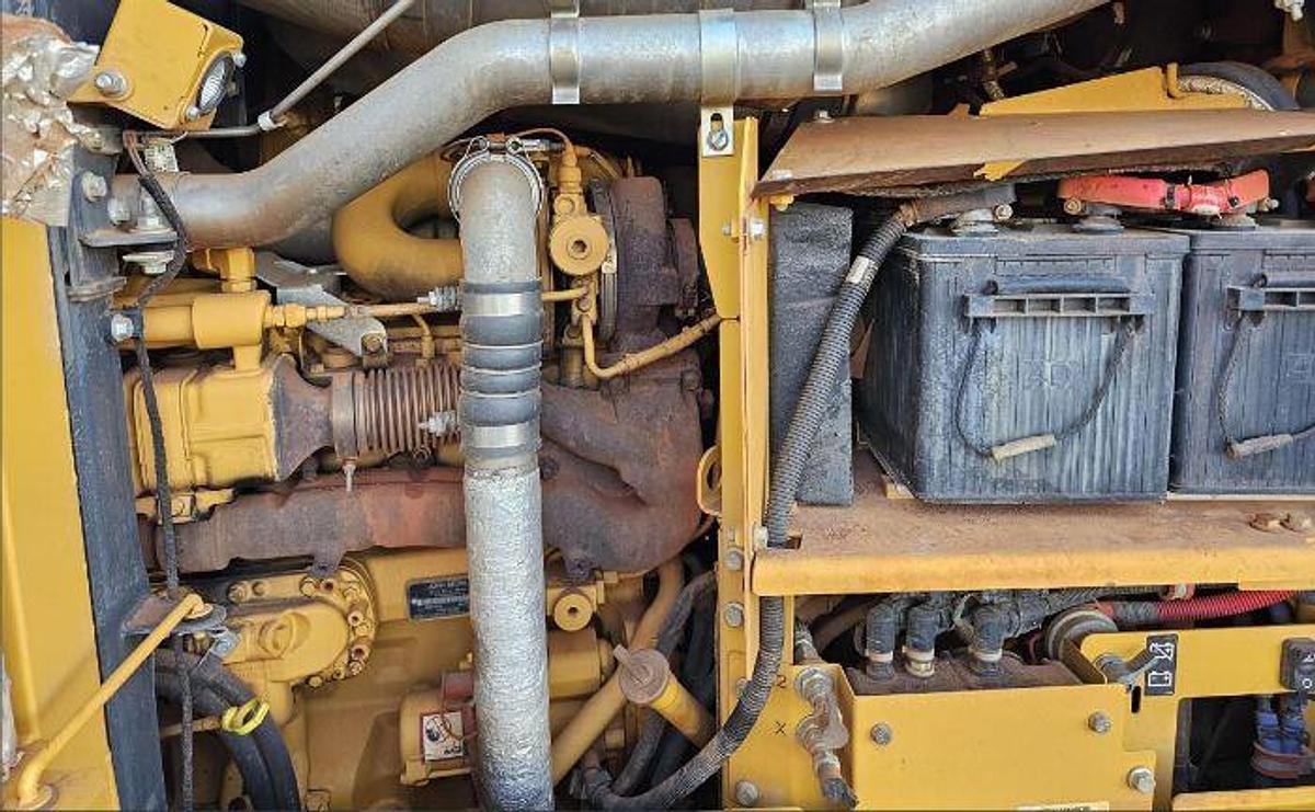 Used 2016 JOHN DEERE 670G