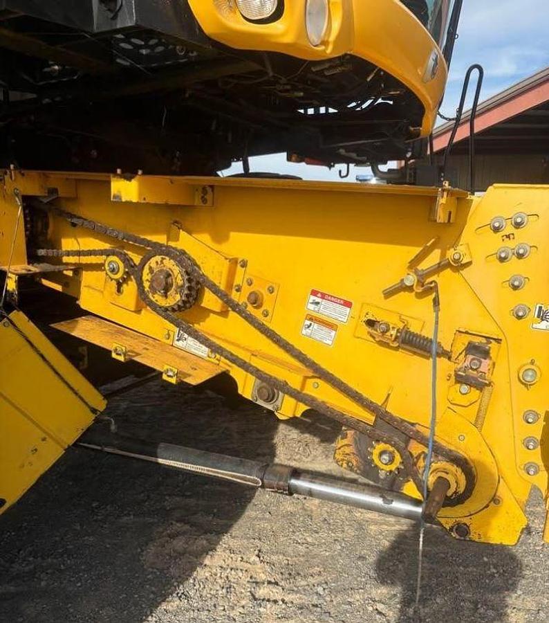 Used 2010 New Holland 9070