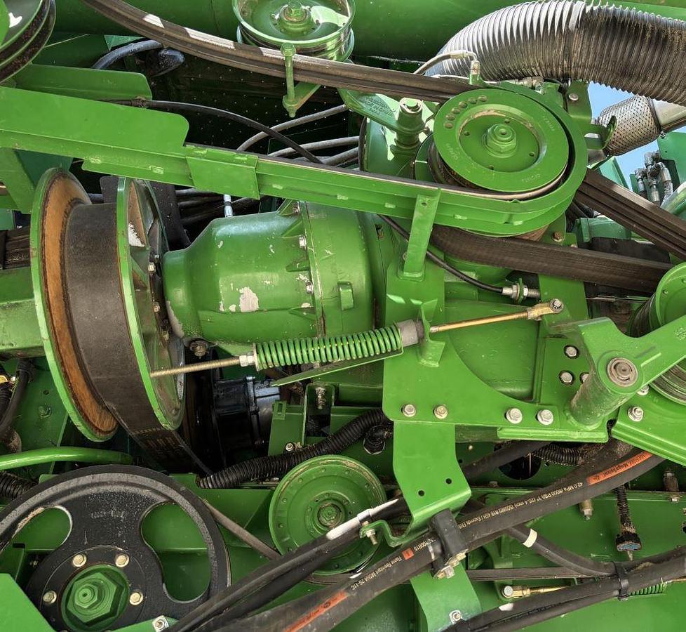 Used 2012 John Deere S670 Combine