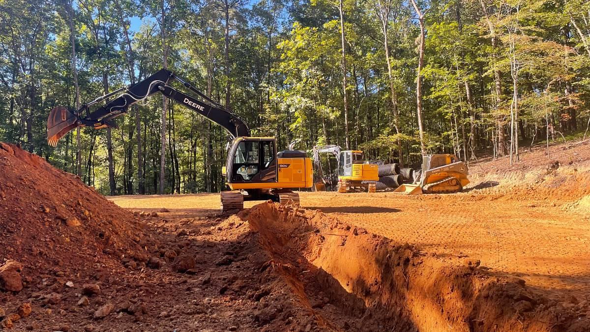 Used 2022 John Deere 130G excavator