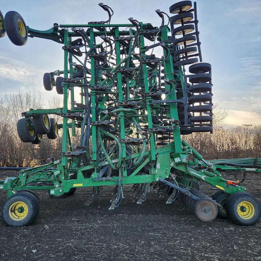 Used 2010 John Deere 1830 airdrill w/1910 cart