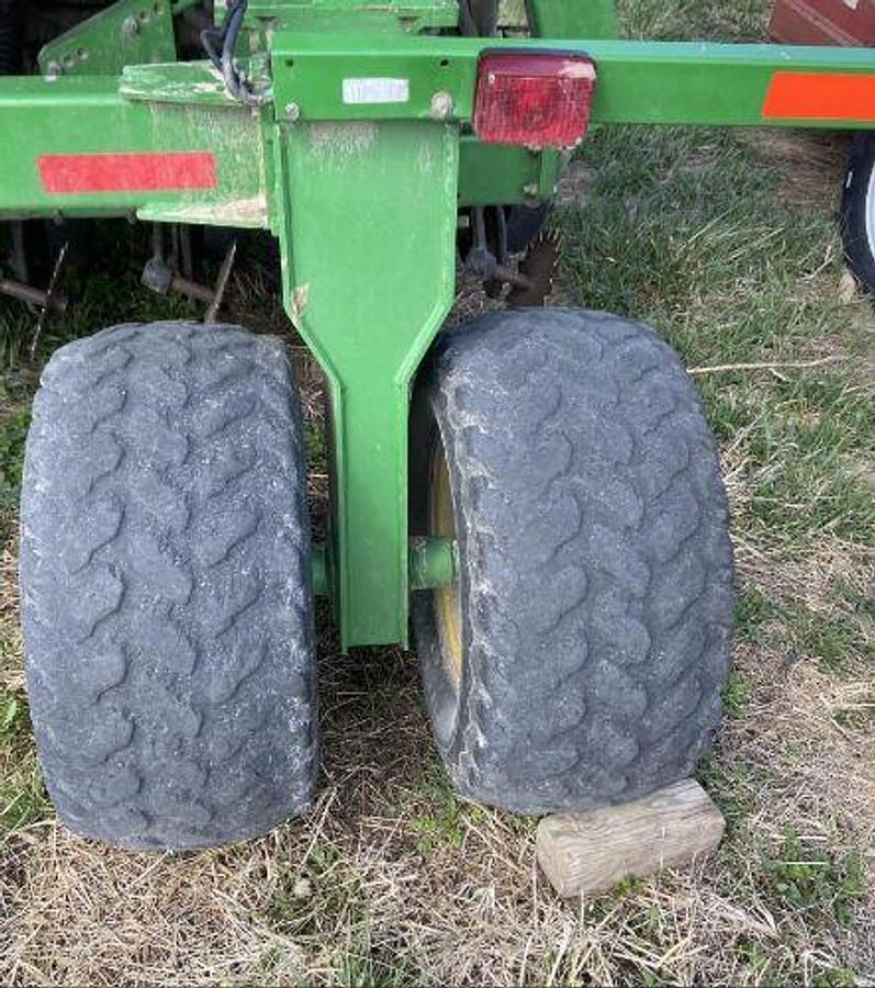 Used 2007 JOHN DEERE 1690 CCS