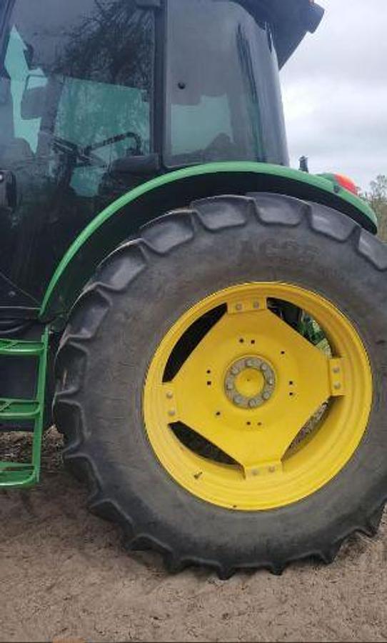 Used 2016 JOHN DEERE 6120E