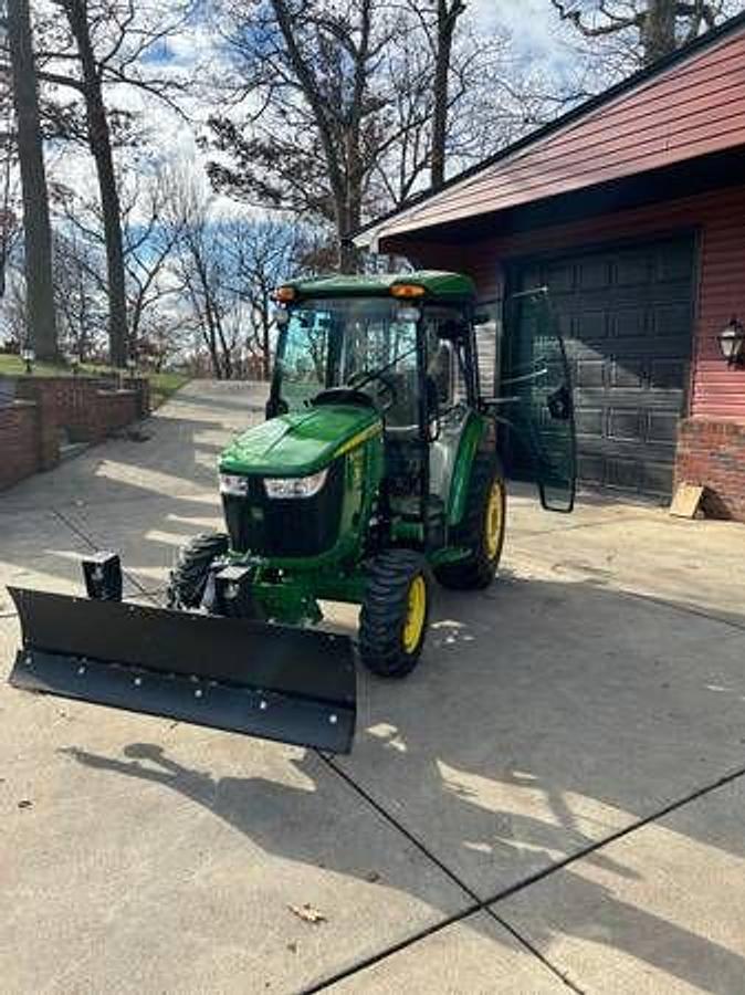 Used 2022 JOHN DEERE 3046R
