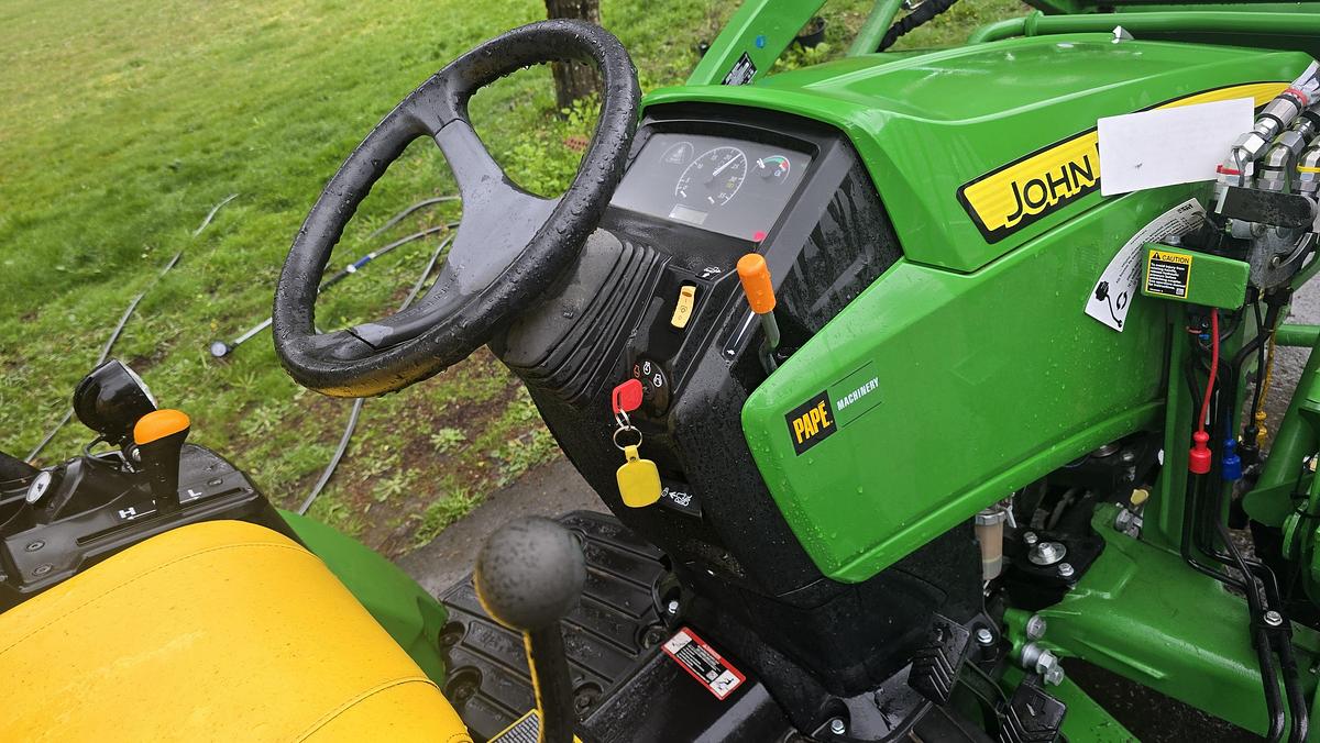 Used 2023 John Deere 2025R