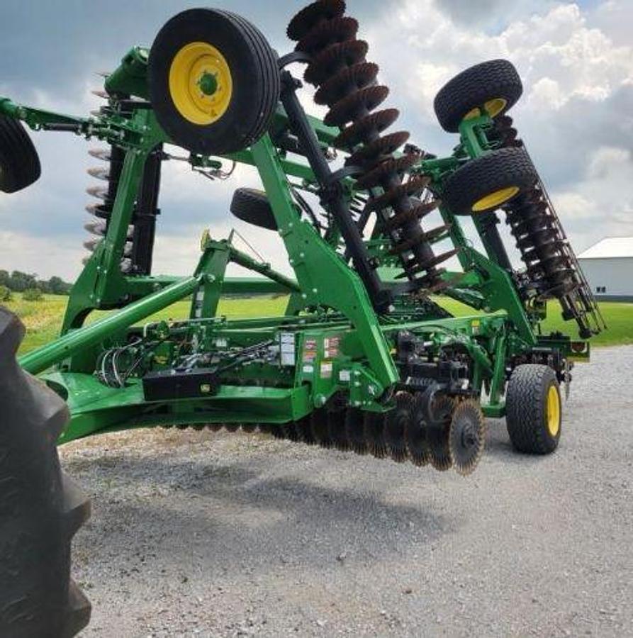Used 2022 JOHN DEERE 2660VT Vertical Tillage