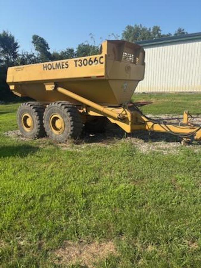 Used 2017 HOLMES WELDING & FABRICATION T3066 Dump Wagon