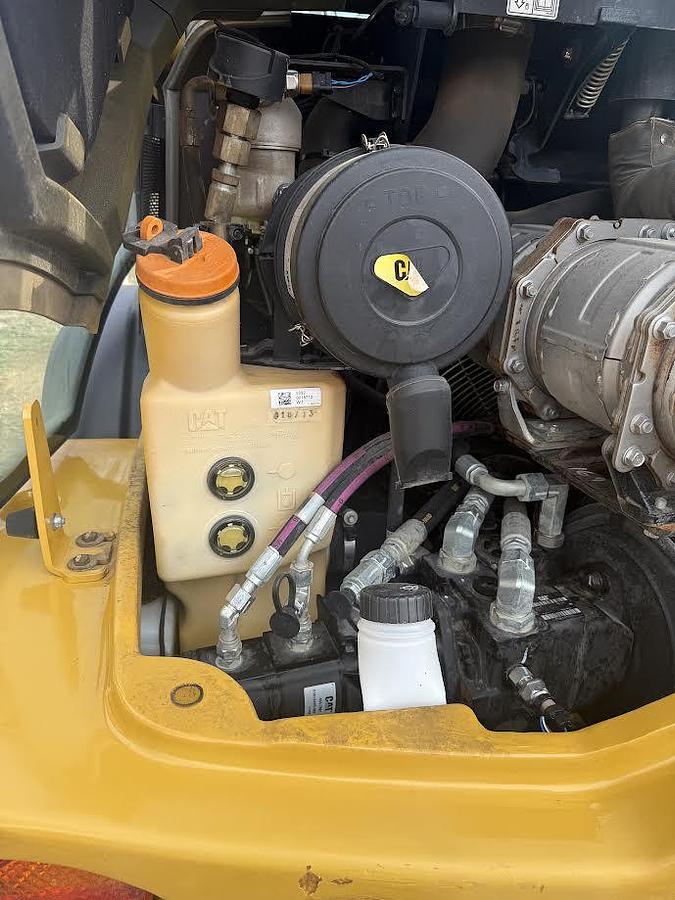 Used 2019 Caterpillar 906m