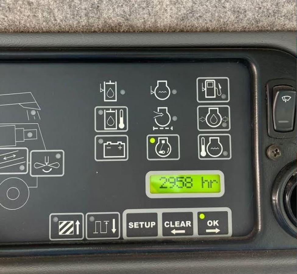 Used 2004 Challenger MT670