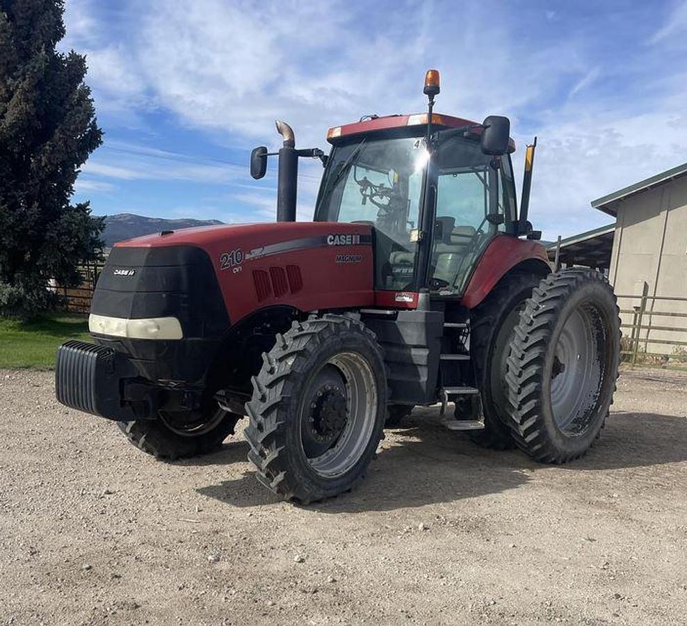 Used 2011 CASE IH MAGNUM 210 CVT Tractor