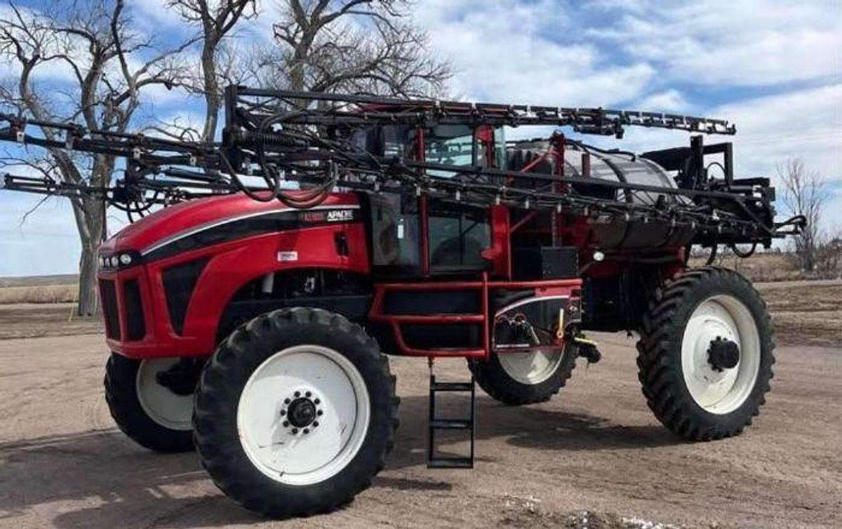 Used 2013 APACHE AS1025