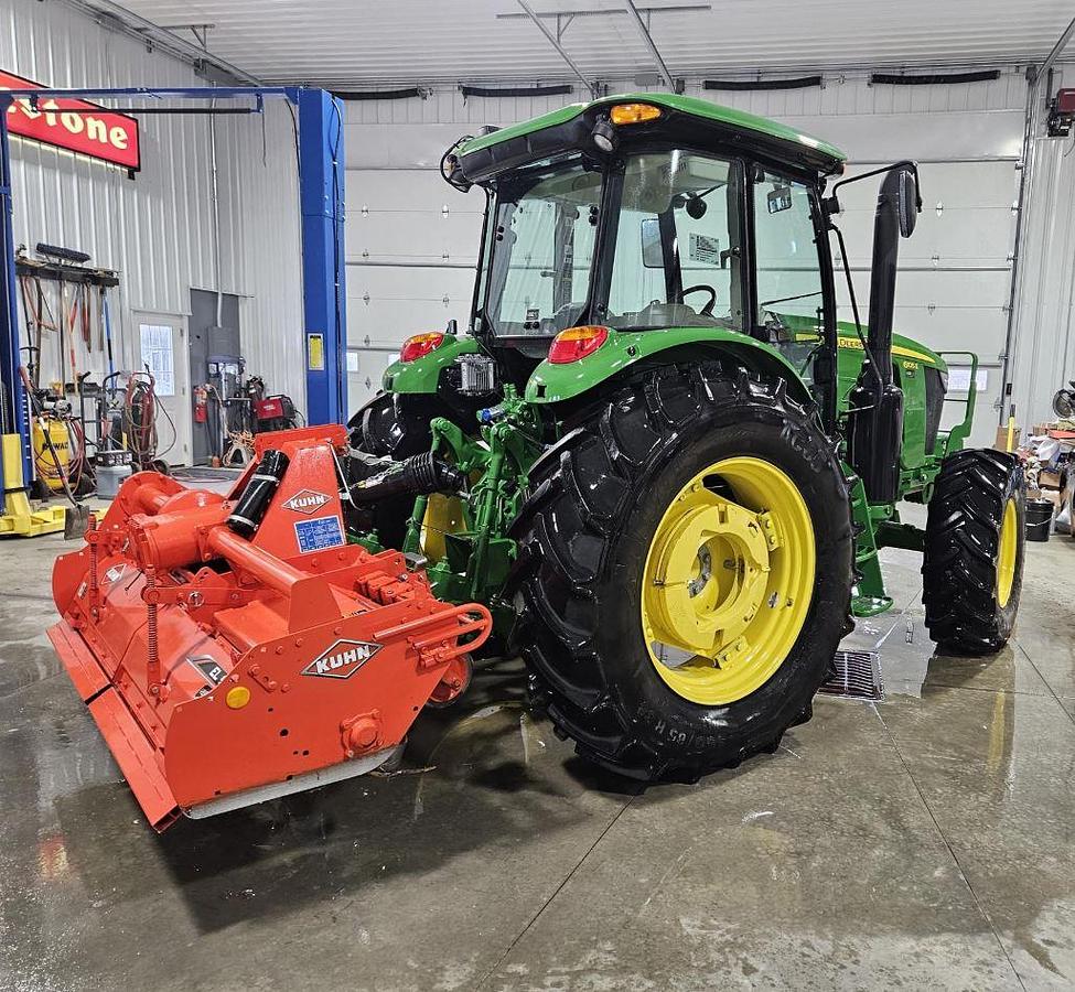 Used 2022 John Deere 6105E