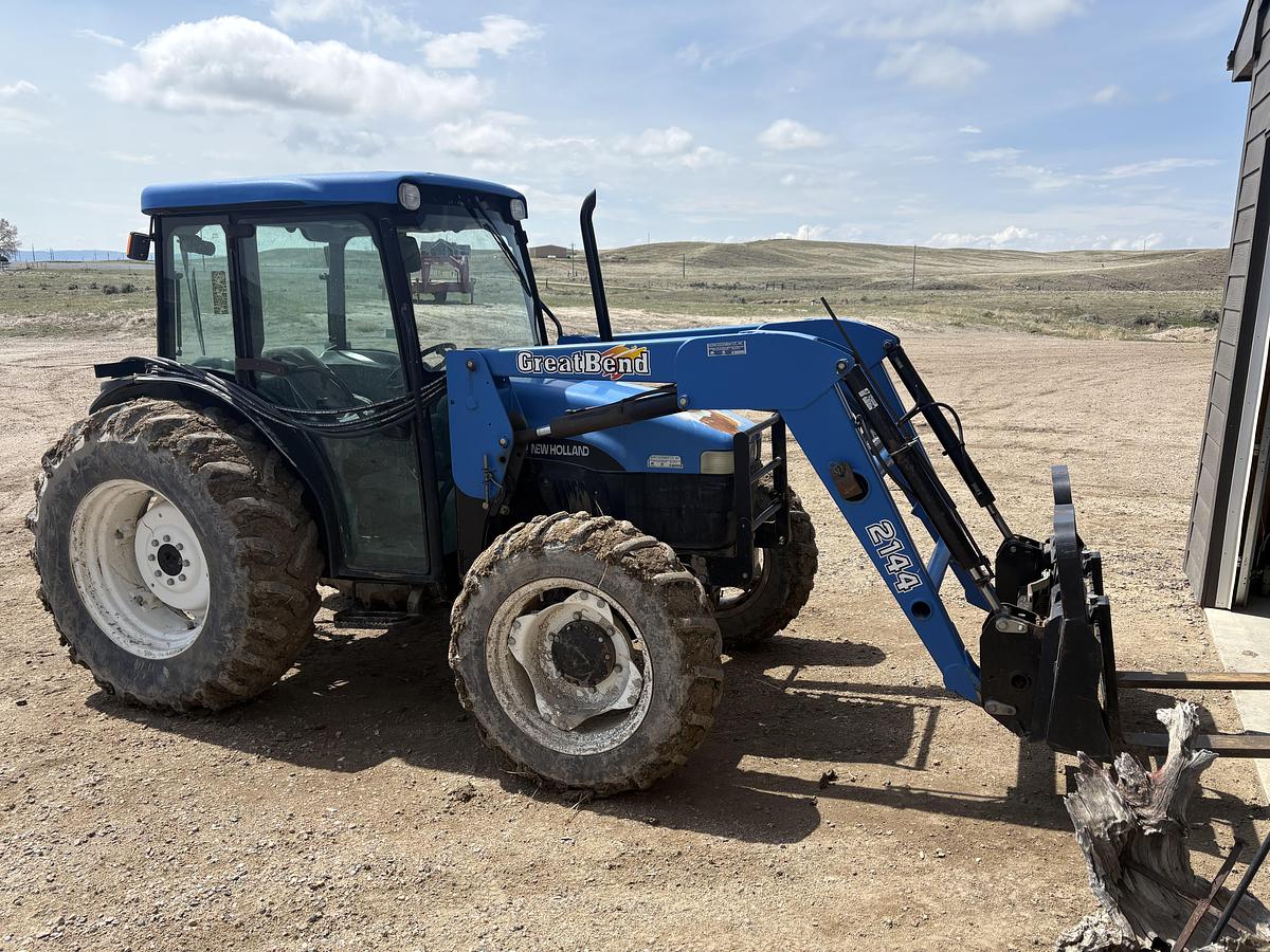 Used 2002 New Holland TN75D Tractor with Loader
