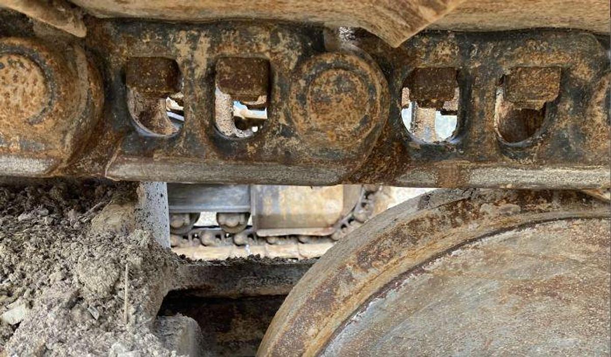 Used 2017 KOMATSU PC240 LC 11