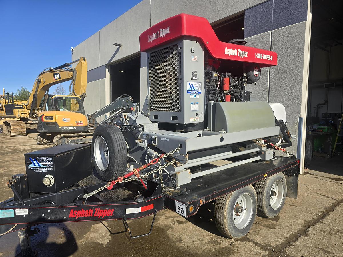 Used 2012 Asphalt Zipper Planter AZ600B