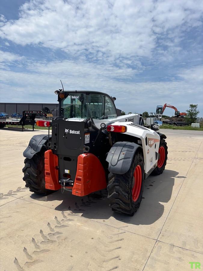 Used 2021 Bobcat V923 Telehandler