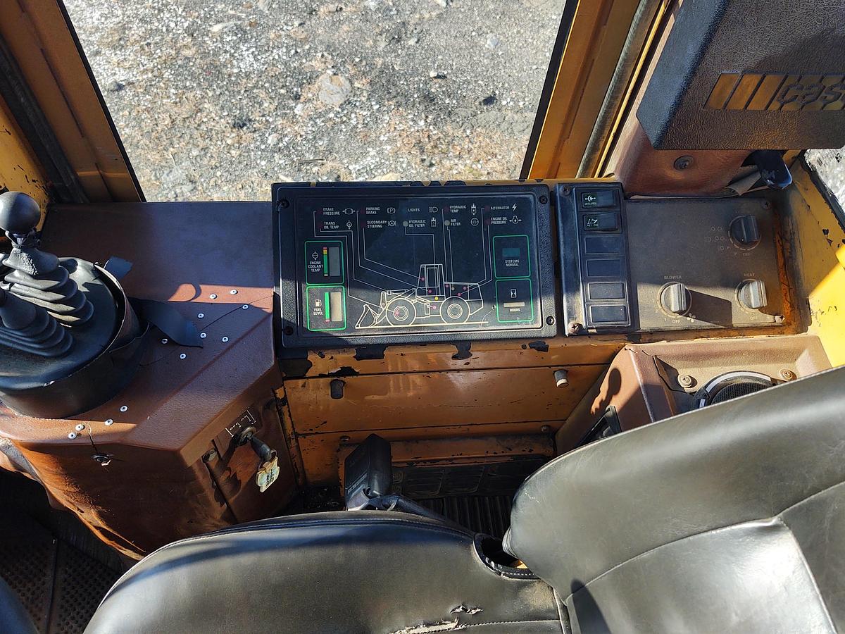 Used 1992 Case 621 Wheel Loader